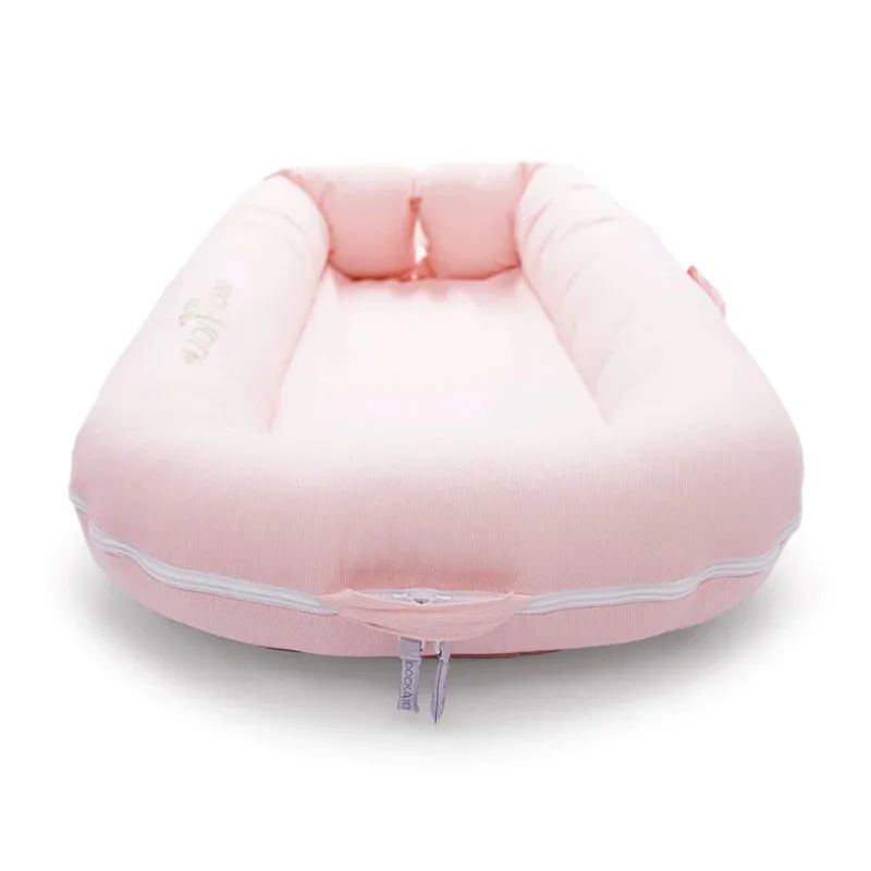 DockATot Deluxe  Pod - Strawberry Cream (0-8 months)