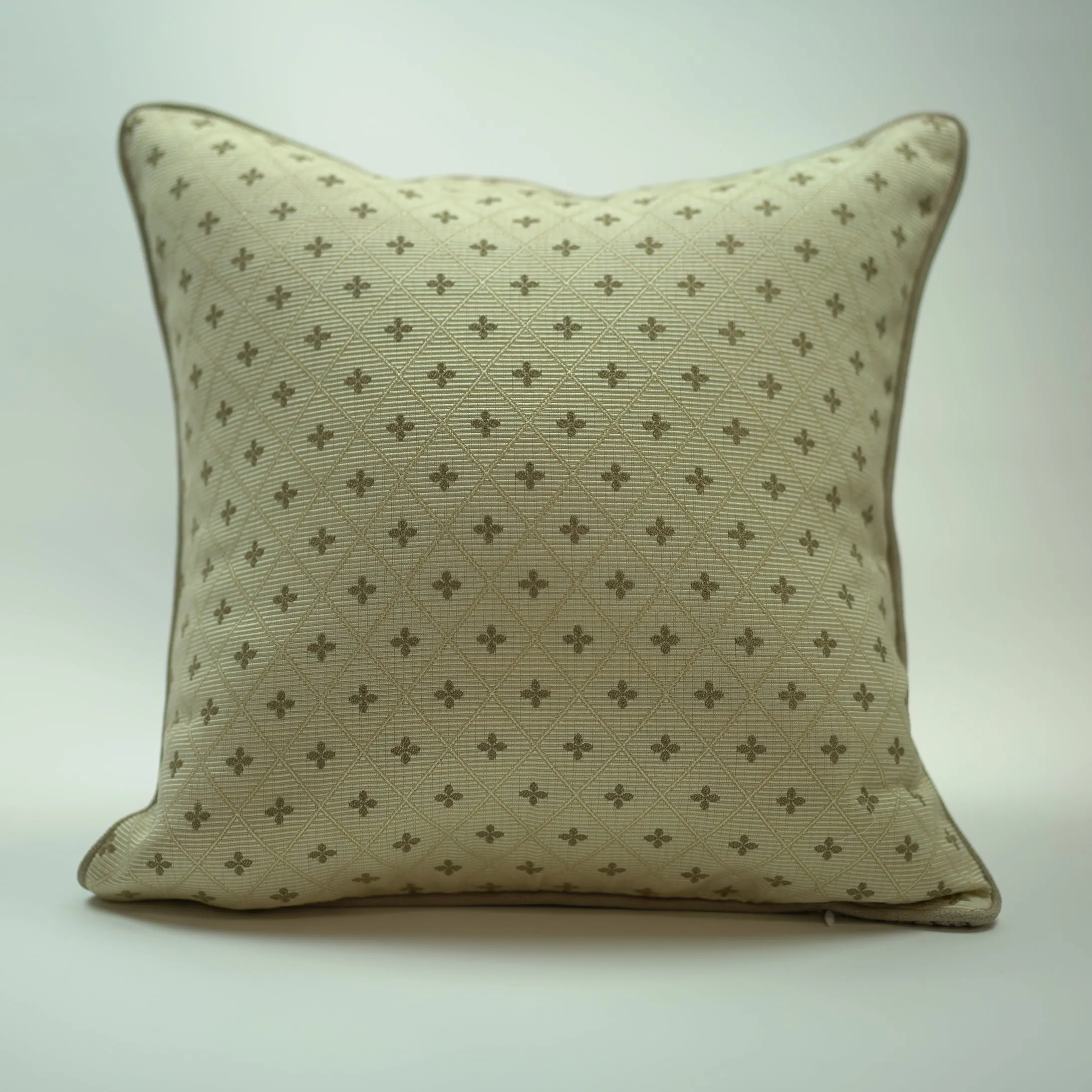 GEOMETRIC PILLOWS