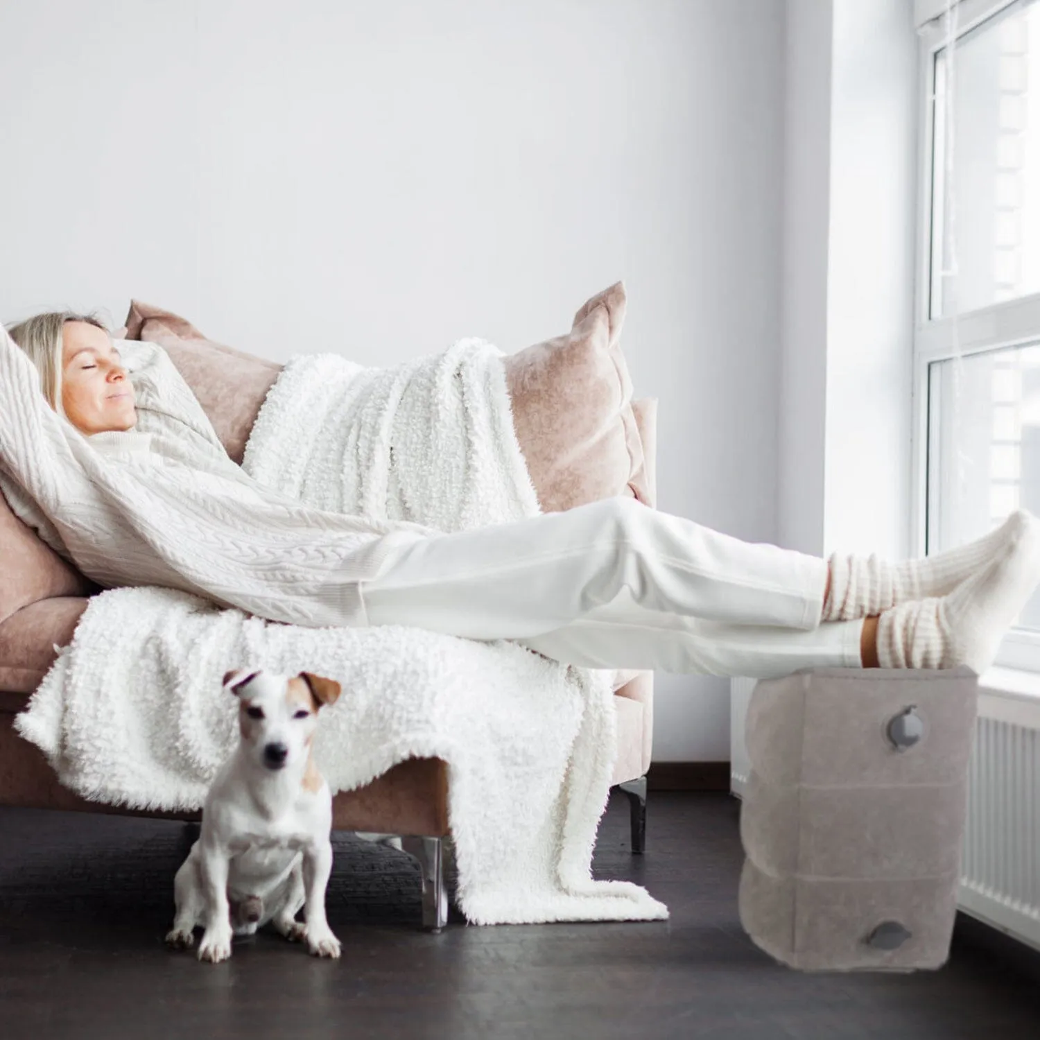 Inflatable Foot Rest with Air Bag