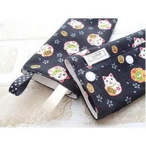 Jinglebib Drool Pad - Maneki Neko Cat (New)