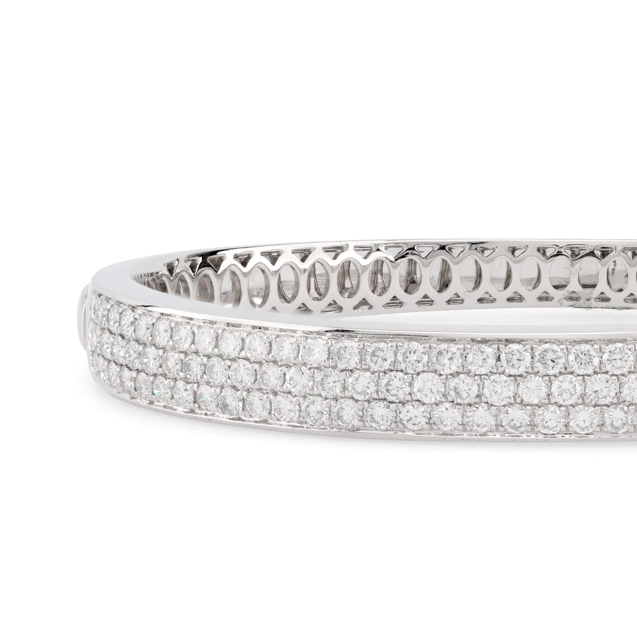 Modern 3.44 Carat Total Weight Diamond 14K White Gold Bangle