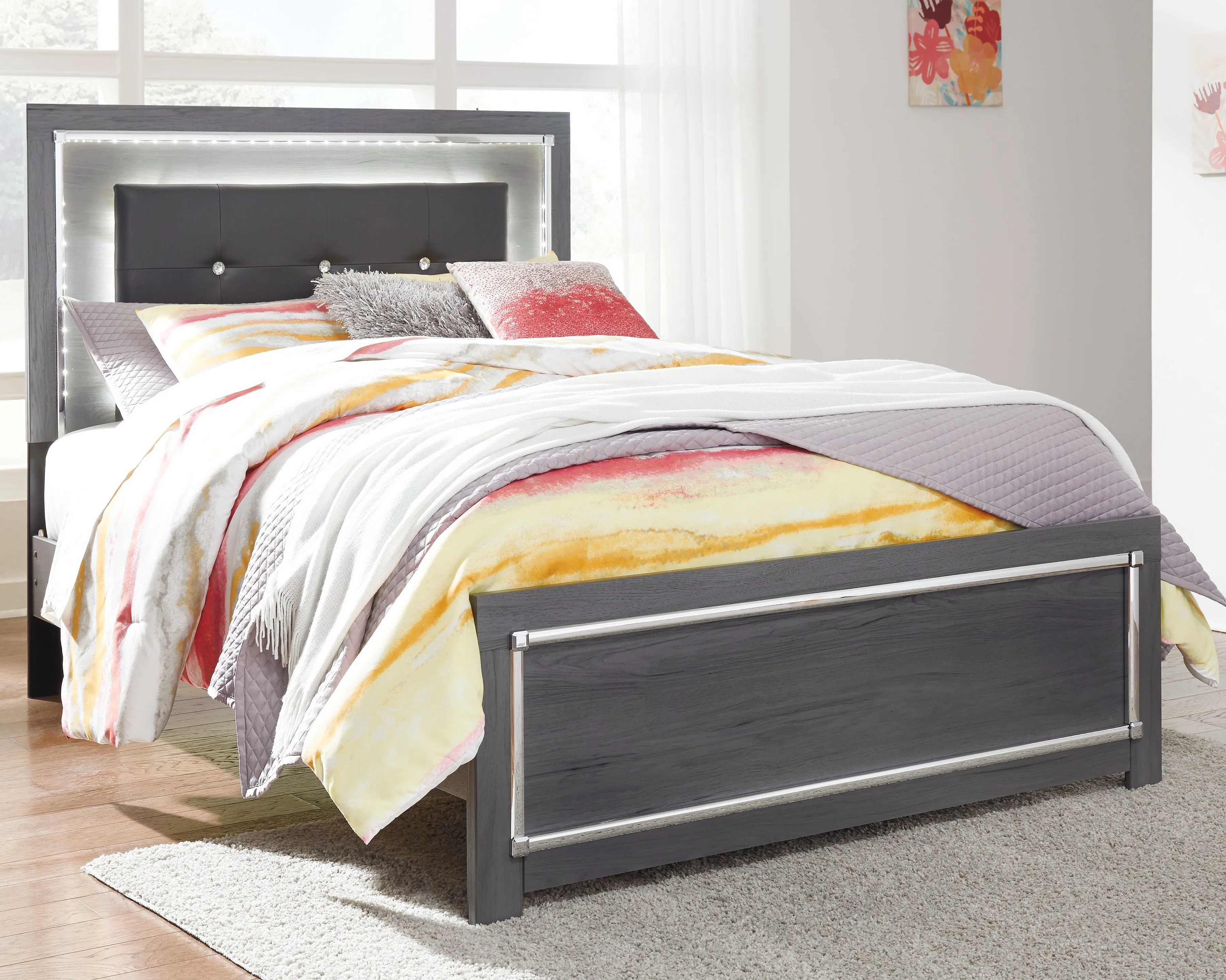 Signature Design by Ashley Lodanna Full Panel Bed