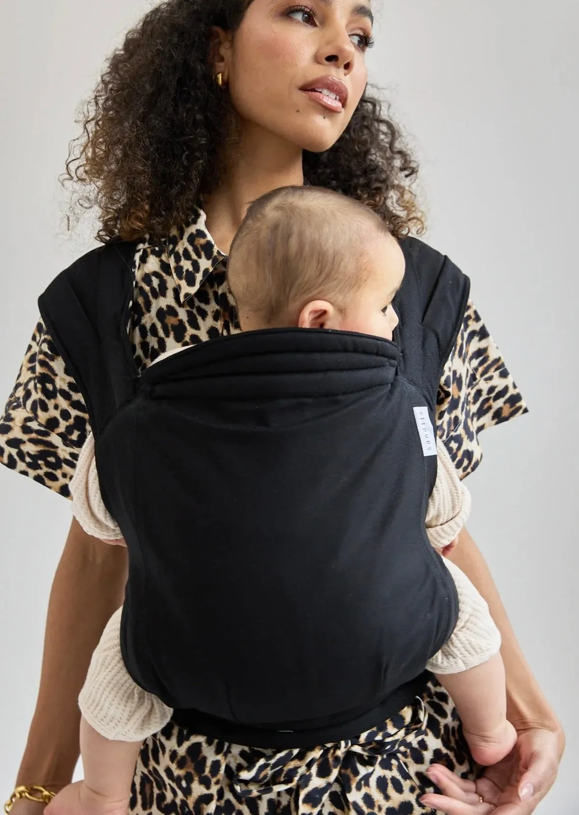 Timeless Black Organic Cotton Baby Carrier